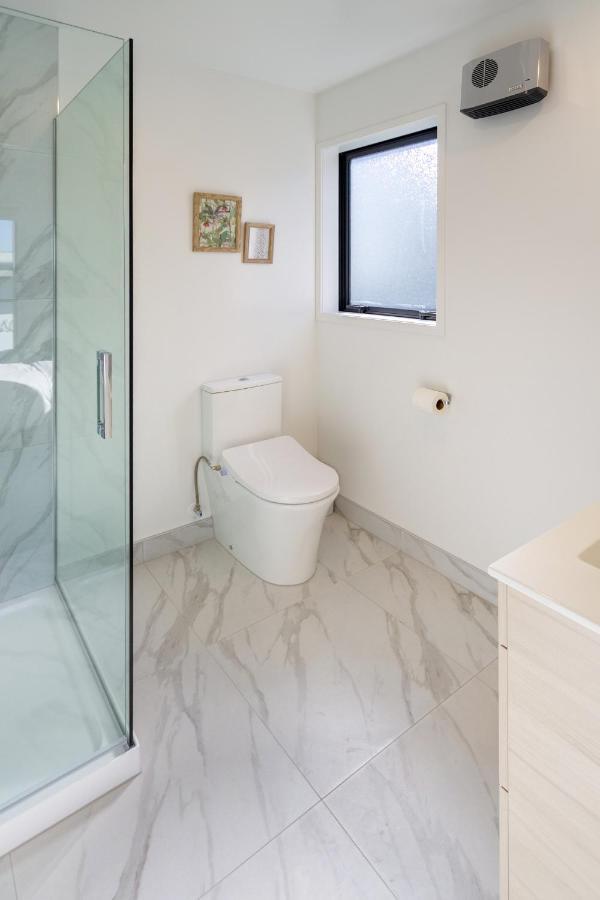Tuam Street Delight 4 Bed 4 Bath Apartment *