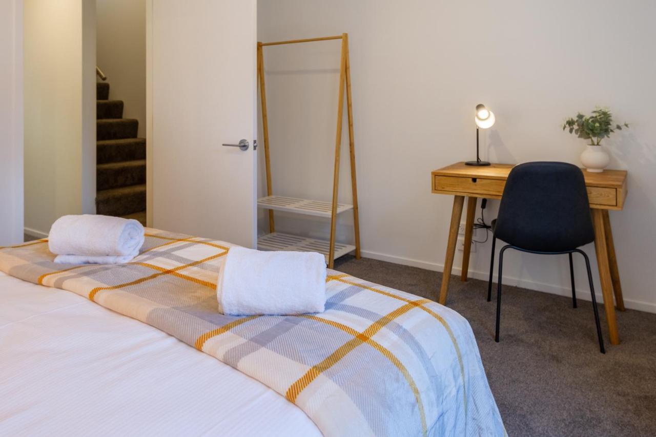 Tuam Street Delight 4 Bed 4 Bath * Christchurch