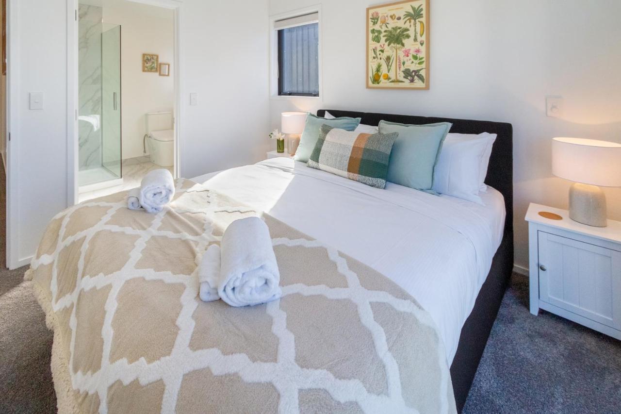 Tuam Street Delight 4 Bed 4 Bath Apartment *