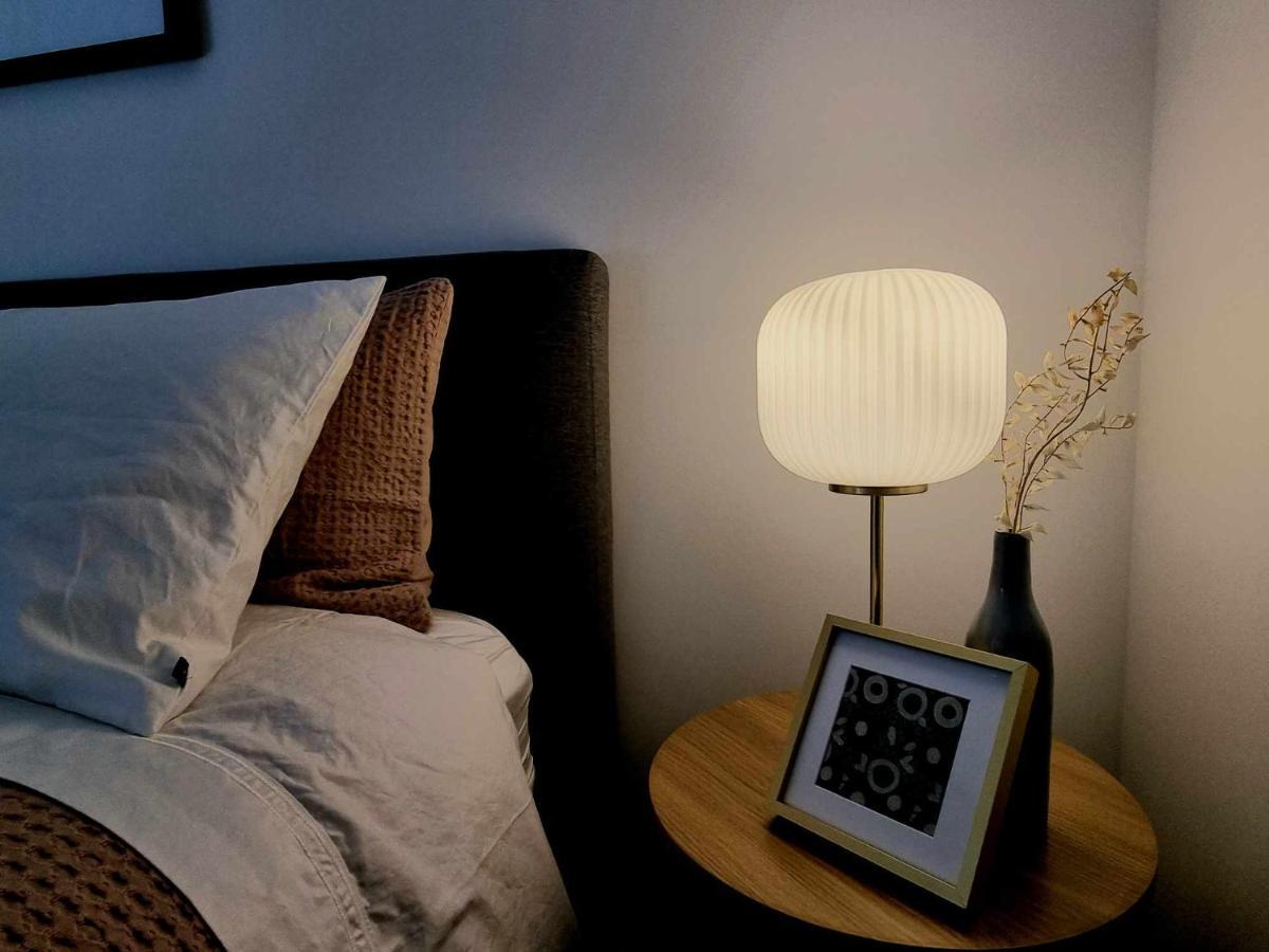 Cbd 3 Bedroom Apartment *