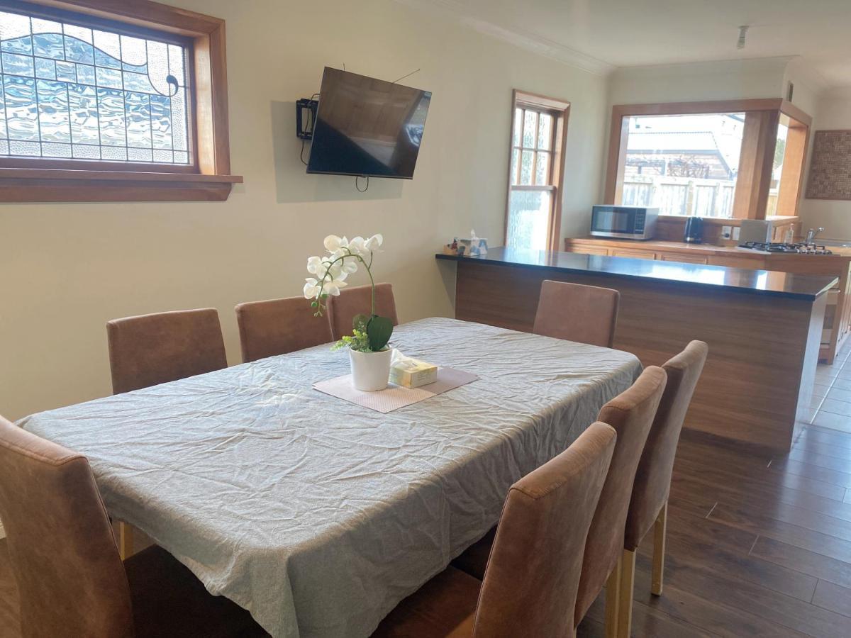 Merivale Four Bedroom House Holiday home *