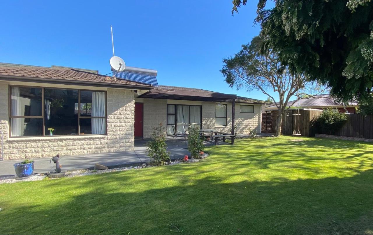 Holiday home 4bed 2bath House 5 Mins Walk To Palms & Golf Club
