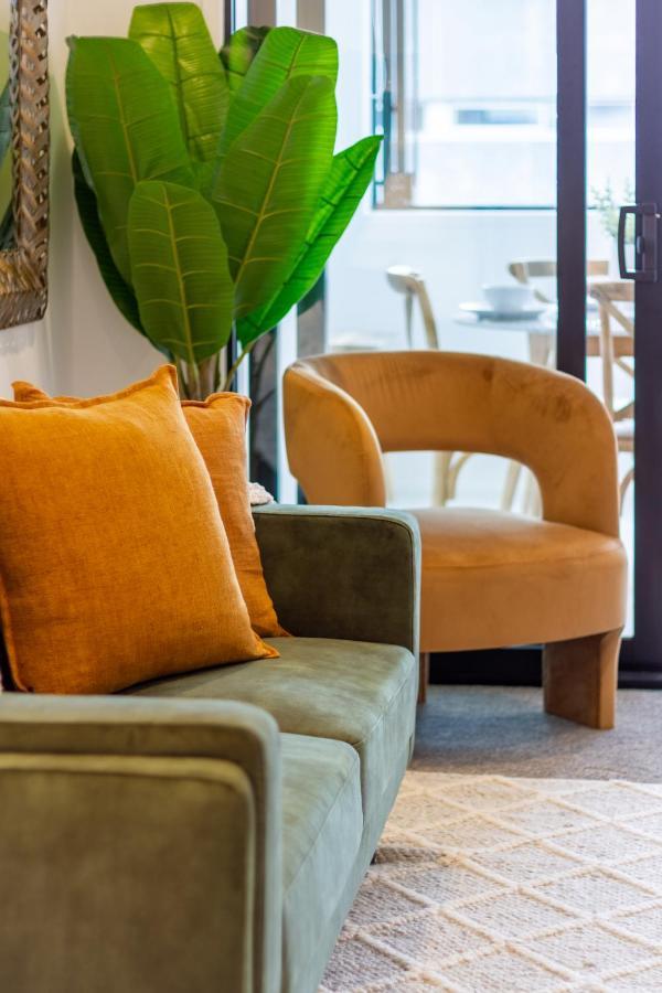 Heart Of Cbd Hideaway 2bed 1 Bath Apartment *