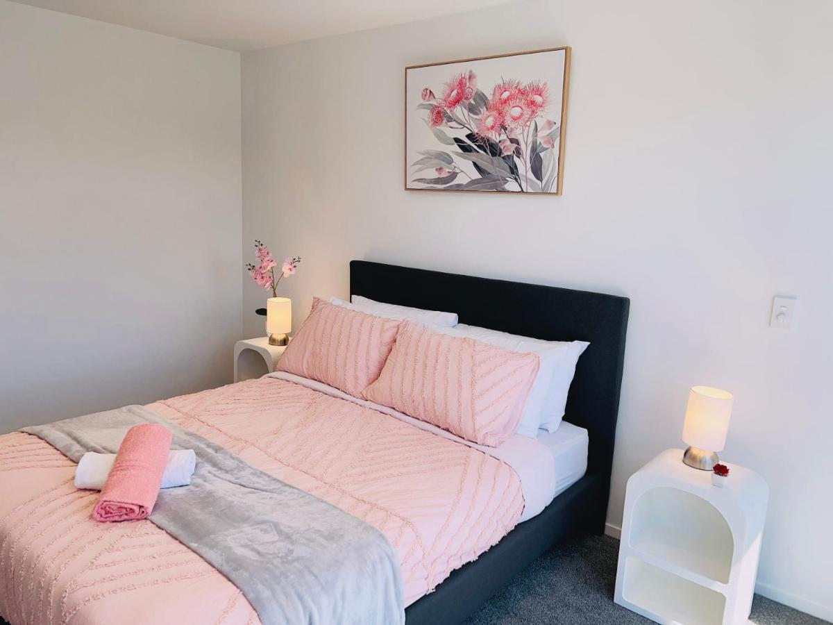 Walking Distance To Riverside Market & Hospital Christchurch