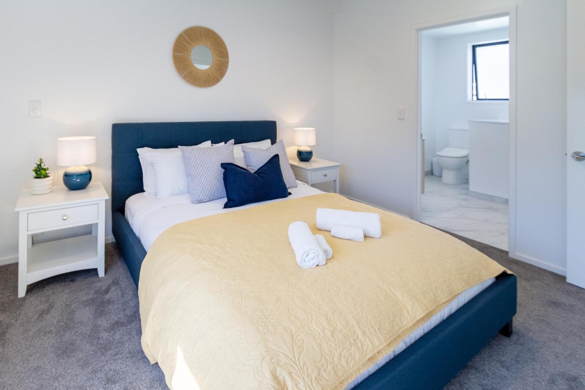 Two Bedroom, Two Bathroom Urban Oasis Christchurch