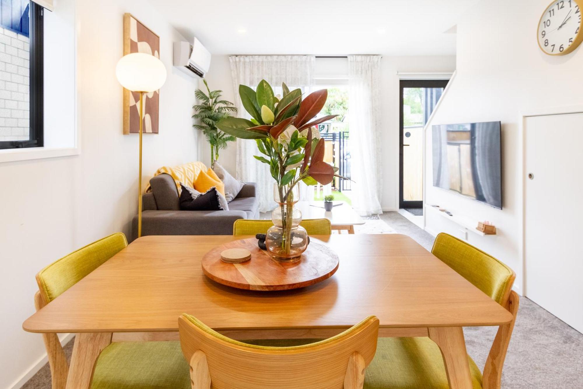 Prime Location: Hagley, Riverside, Hospital Apartment Christchurch