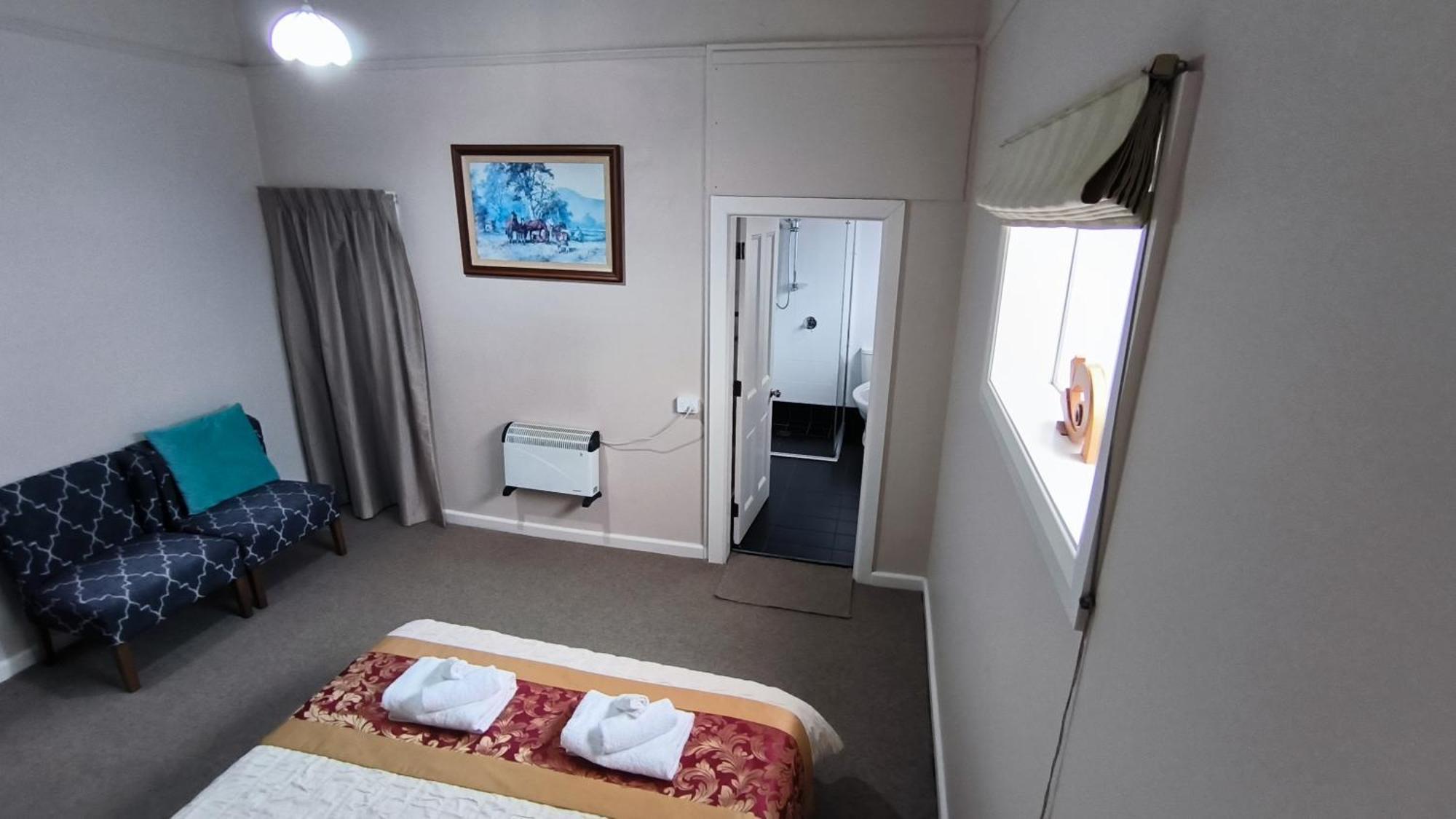 Villa 5 Large Bedroom Suitable For 10people Christchurch