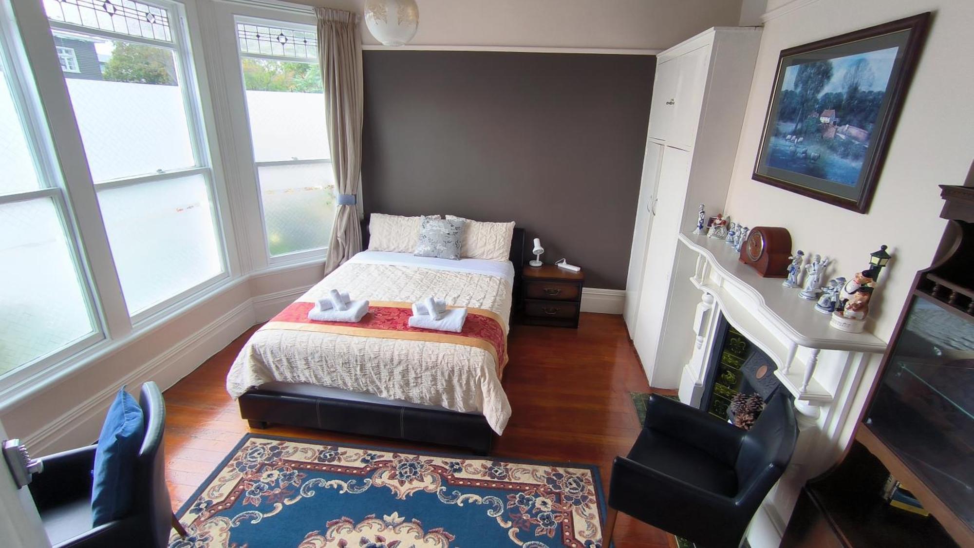 5 Large Bedroom Suitable For 10people Villa Christchurch