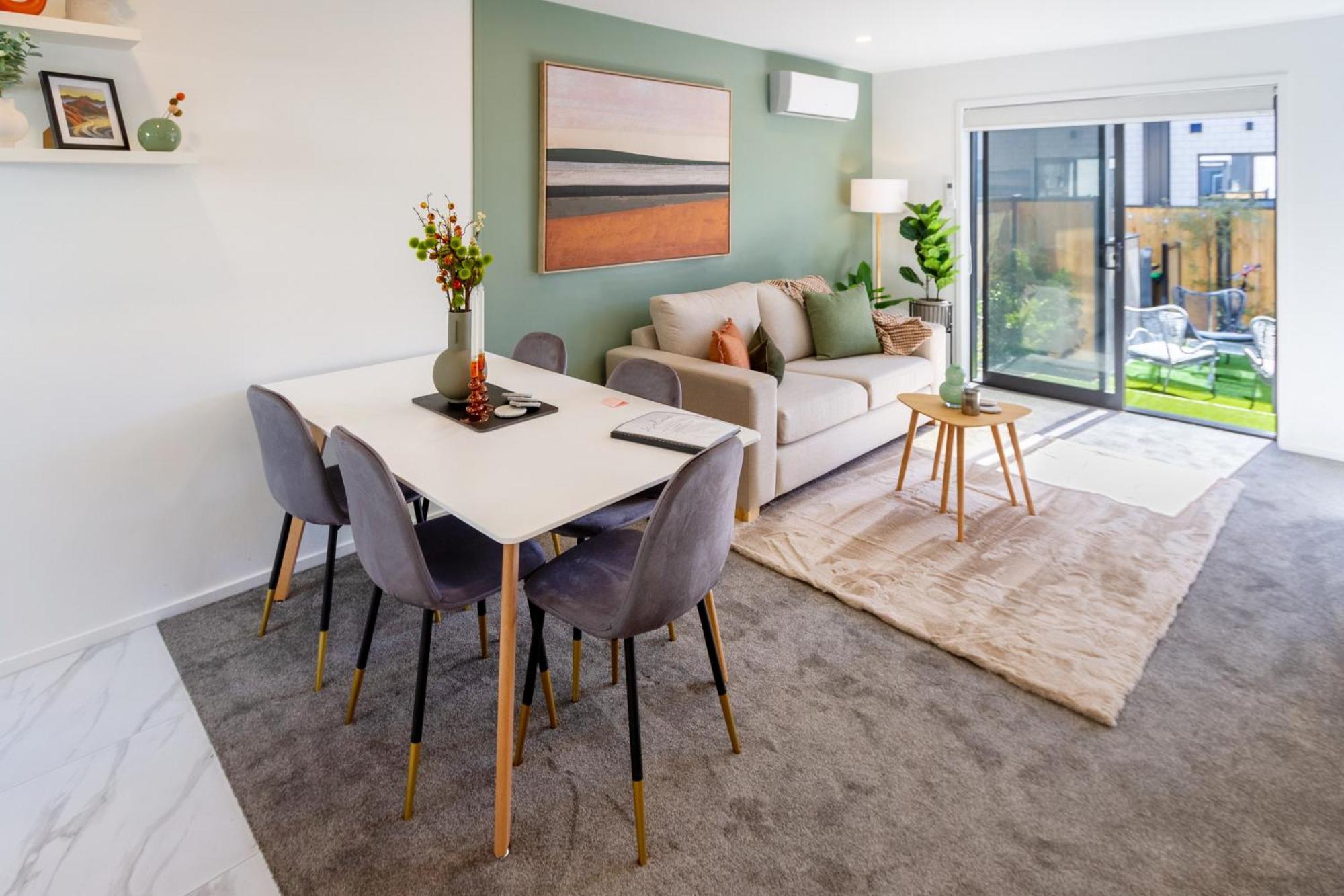 Two Bedroom, Two Bathroom Urban Oasis * Christchurch