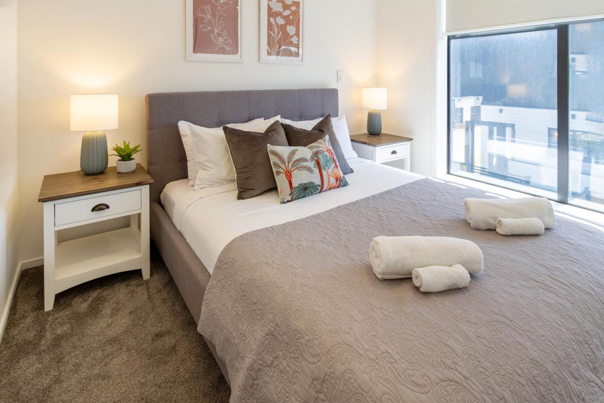 Two Bedroom, Two Bathroom Urban Oasis Apartment Christchurch