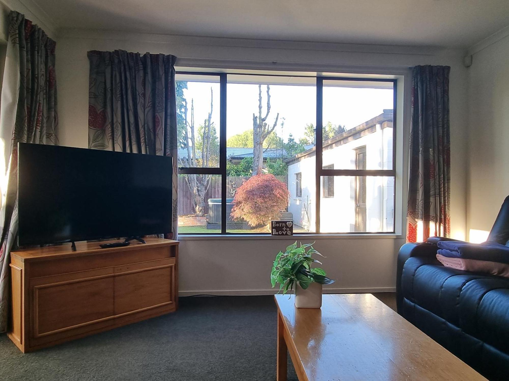 Holiday home 4bed 2bath House 5 Mins Walk To Palms & Golf Club Christchurch