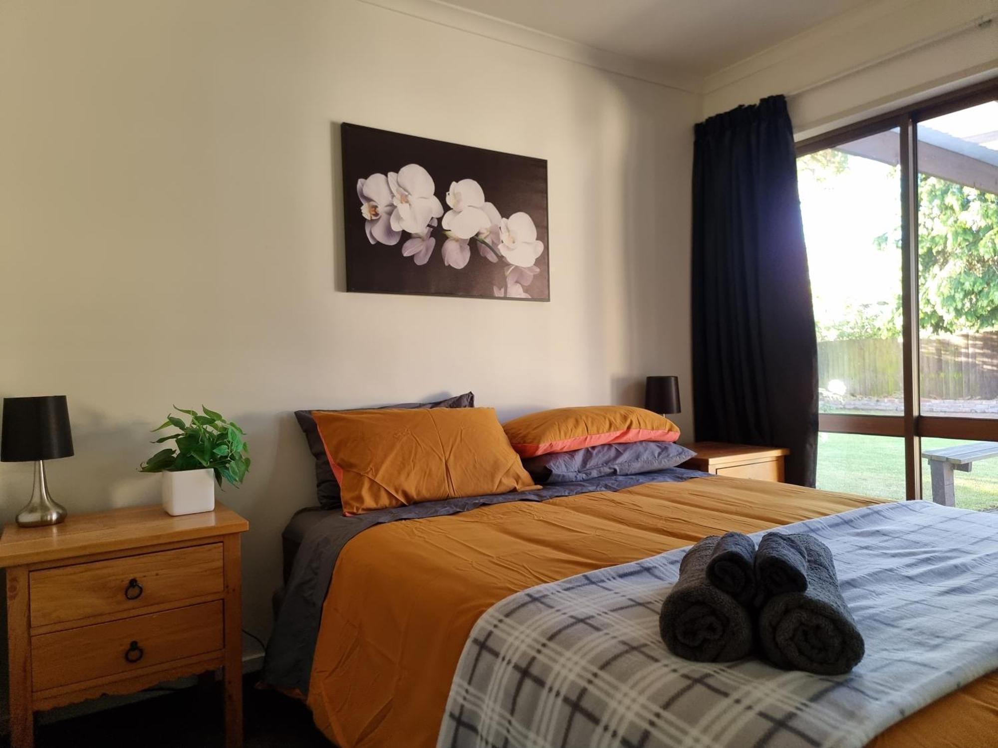 4bed 2bath House 5 Mins Walk To Palms & Golf Club Holiday home Christchurch