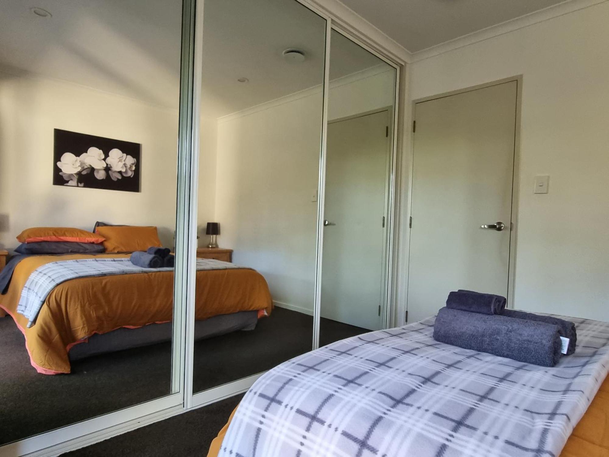 Holiday home 4bed 2bath House 5 Mins Walk To Palms & Golf Club Christchurch