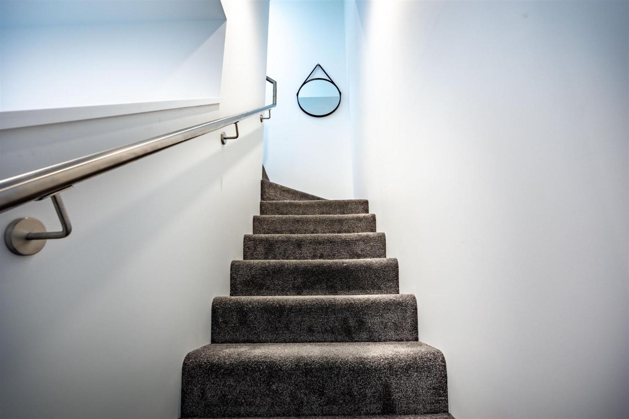 Stylish In Central Apartment