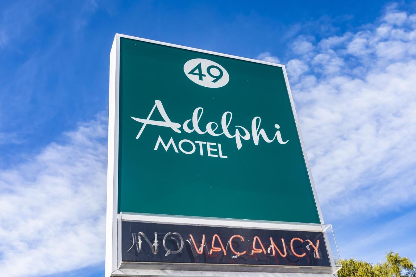 Motel The Adelphi 4*