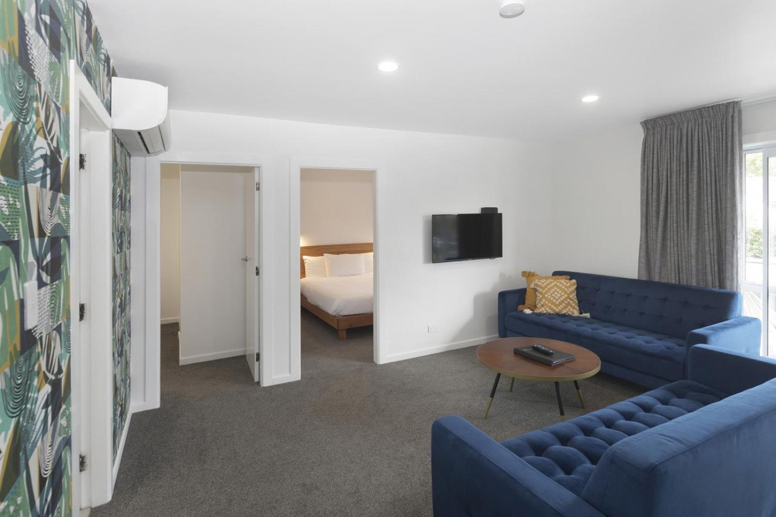 Motel The Adelphi 4*