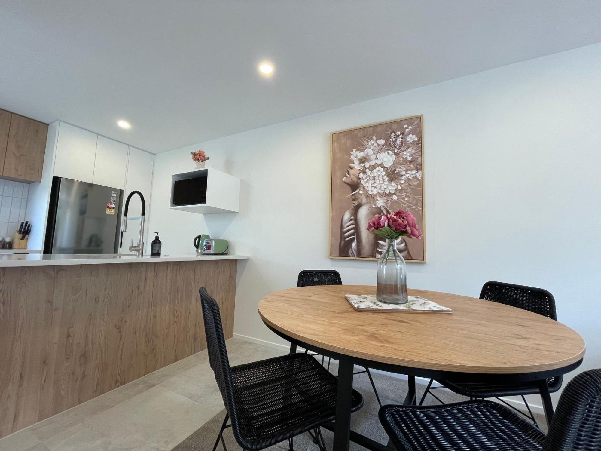 Luxury 2 Bedroom Townhouse Opposite Merivale Mall Apartamento *