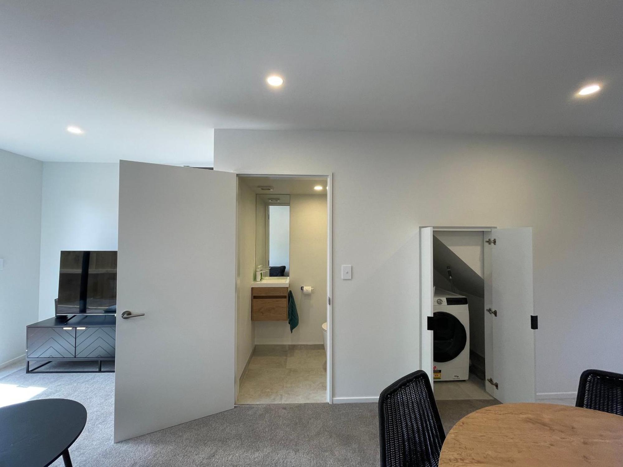 Luxury 2 Bedroom Townhouse Opposite Merivale Mall Apartamento