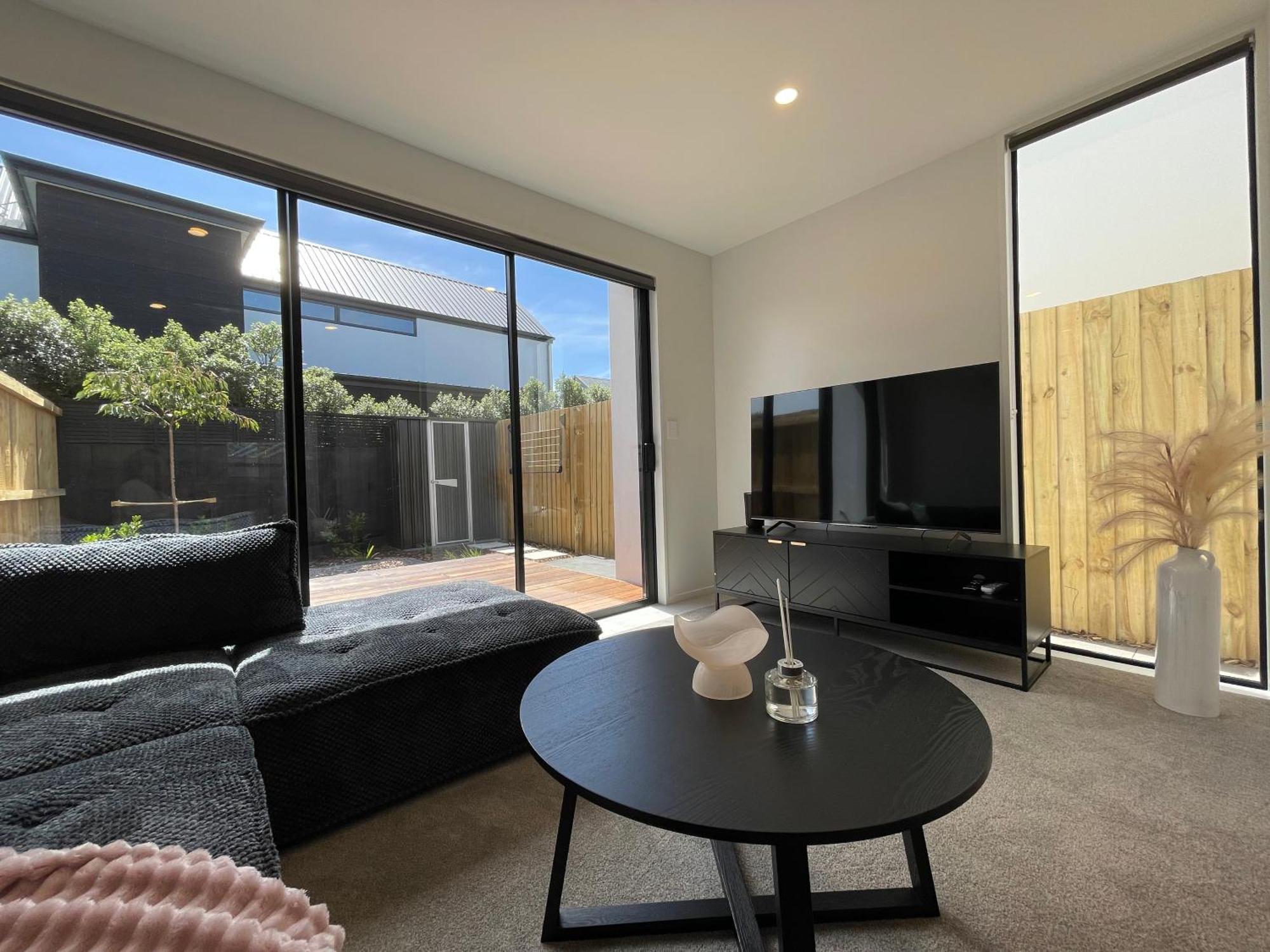 Luxury 2 Bedroom Townhouse Opposite Merivale Mall Apartamento *