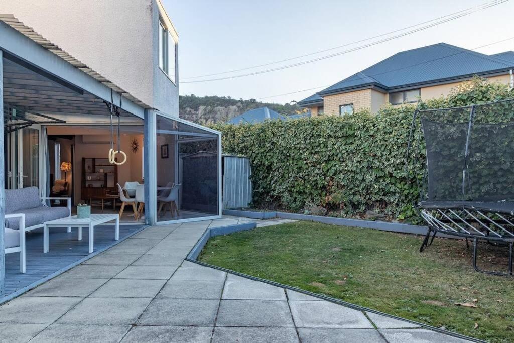 Villa Mid-century By The Christchurch