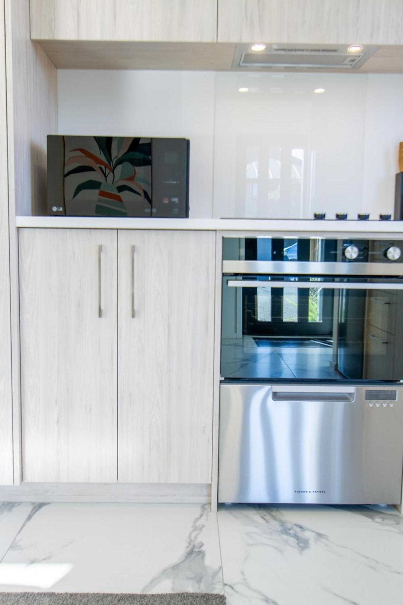 Gateway To Hagley Park - 2 Bed W/carpark