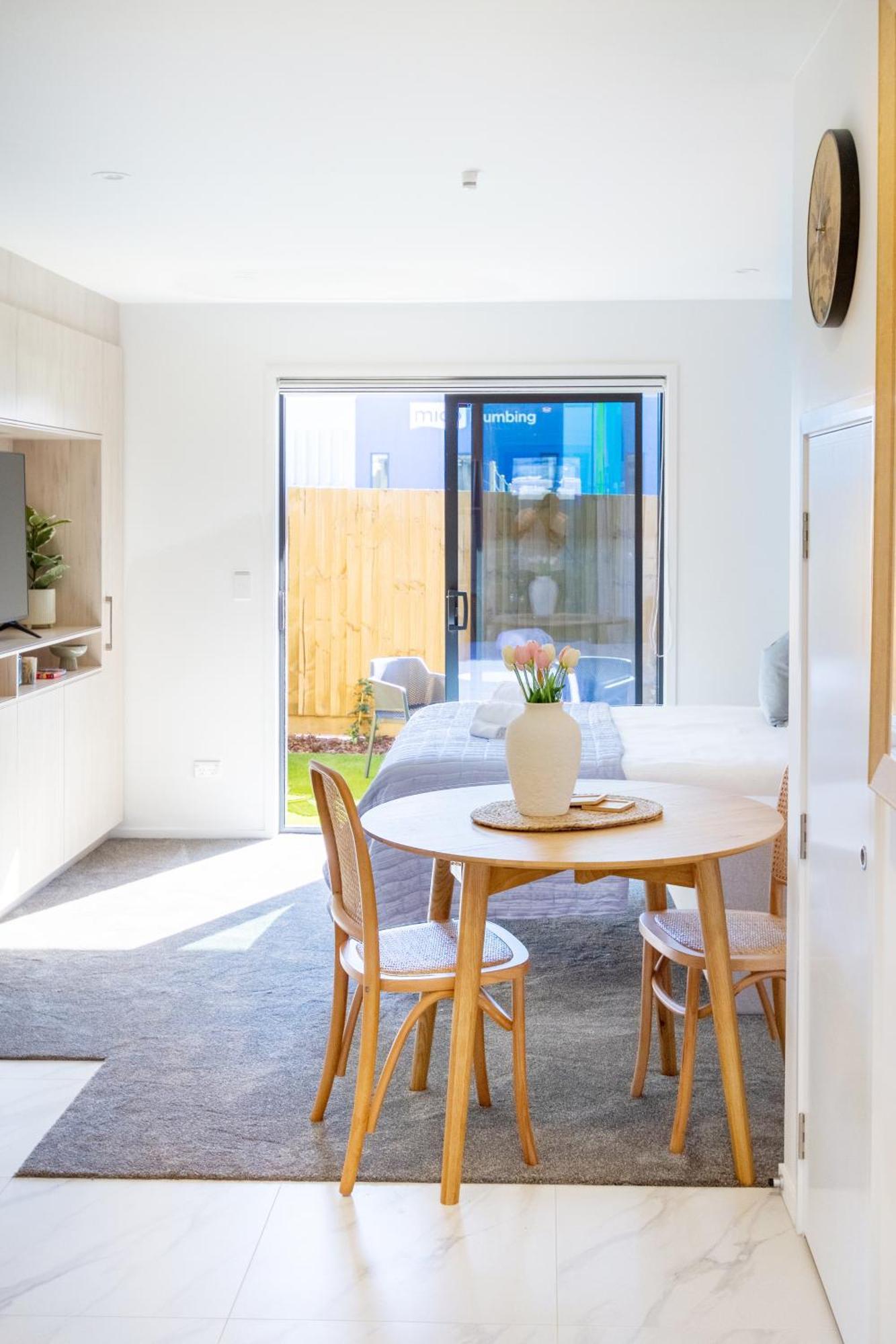 Downtown Delight: At 8 Wilmer With Backyard * Christchurch