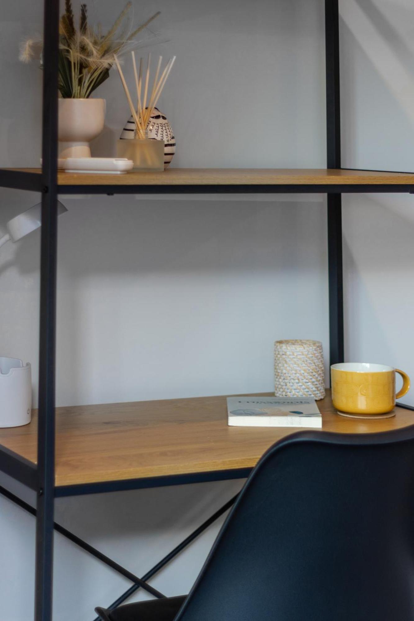 Lights Retreat With Carpark 2 Bed 2 Bath * Christchurch