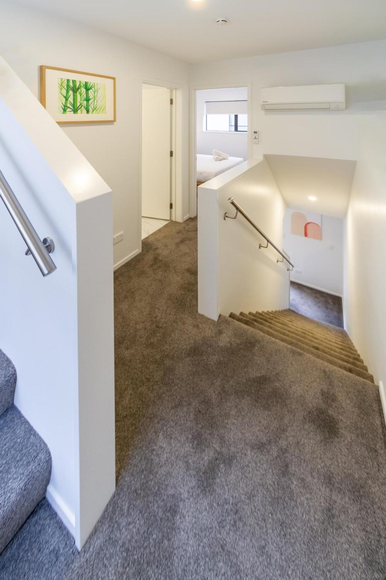 Stylish Cbd Escape 2br Townhouse Christchurch
