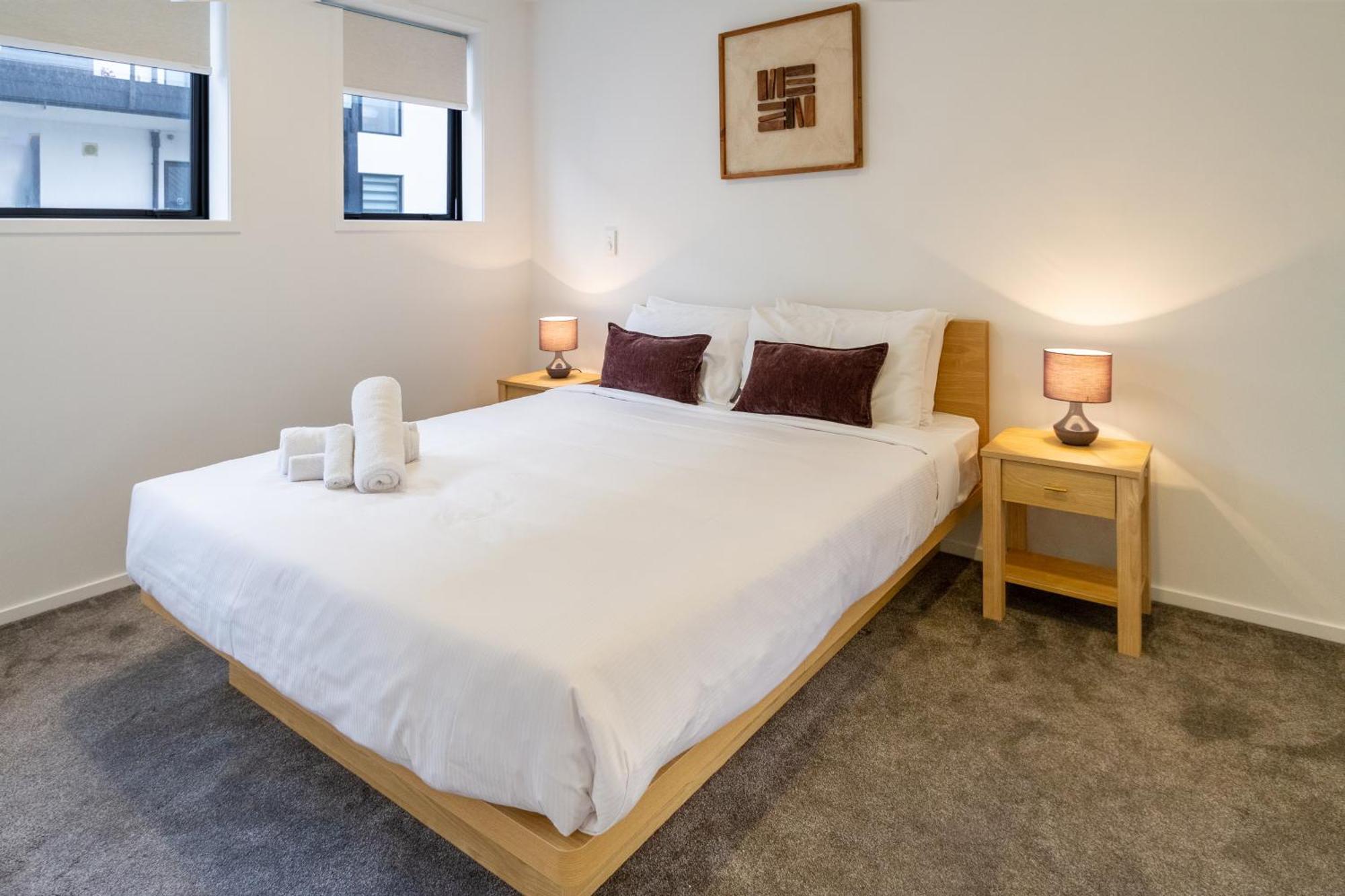 Stylish Cbd Escape 2br Townhouse Apartment *
