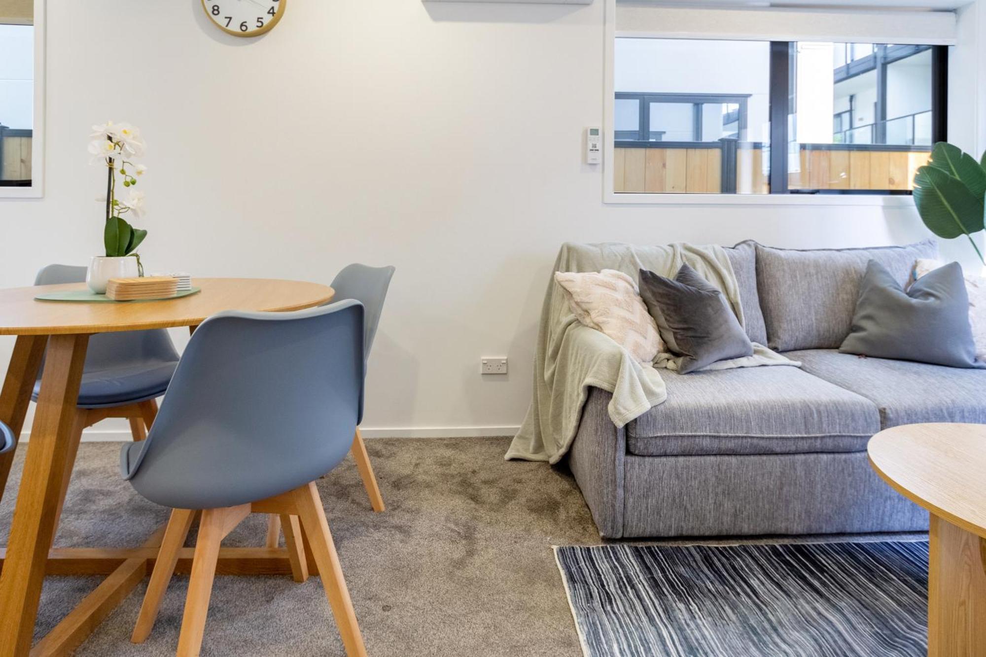 Stylish Cbd Escape 2br Townhouse