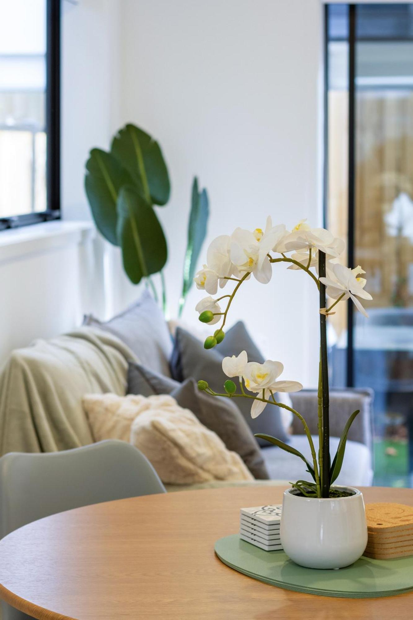 Stylish Cbd Escape 2br Townhouse * Christchurch
