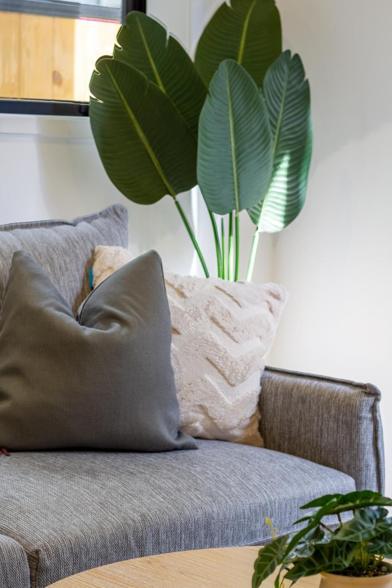 Stylish Cbd Escape 2br Townhouse Christchurch