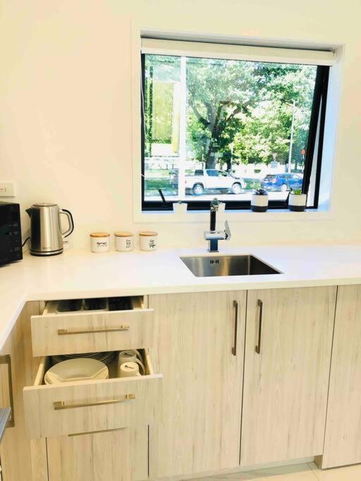 Location With Hagley Park View Apartment