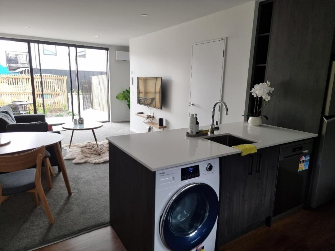 Holiday home Addington Townhouse With Carpark 8mins Walk To Hagley Park South *