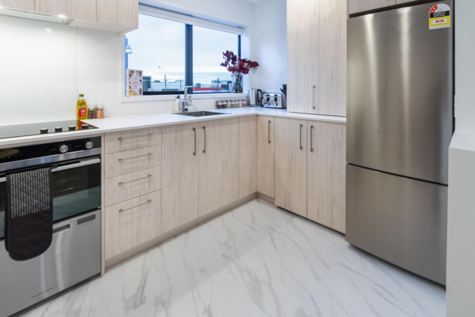 Apartment Designer Detailing In The Cbd: 2 Bed 2.5 Bath