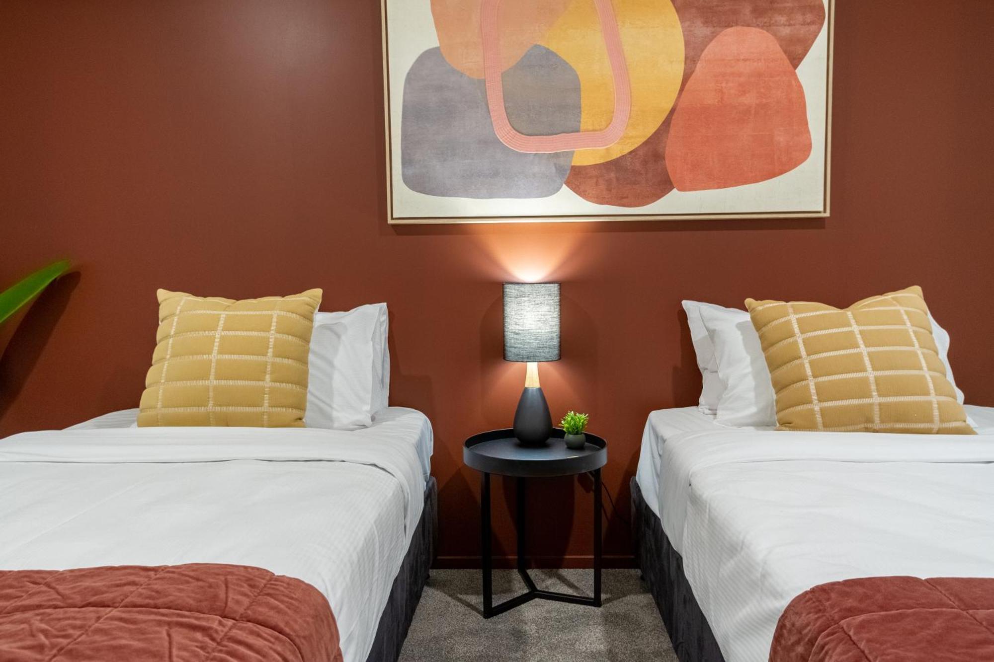Designer Detailing In The Cbd: 2 Bed 2.5 Bath *