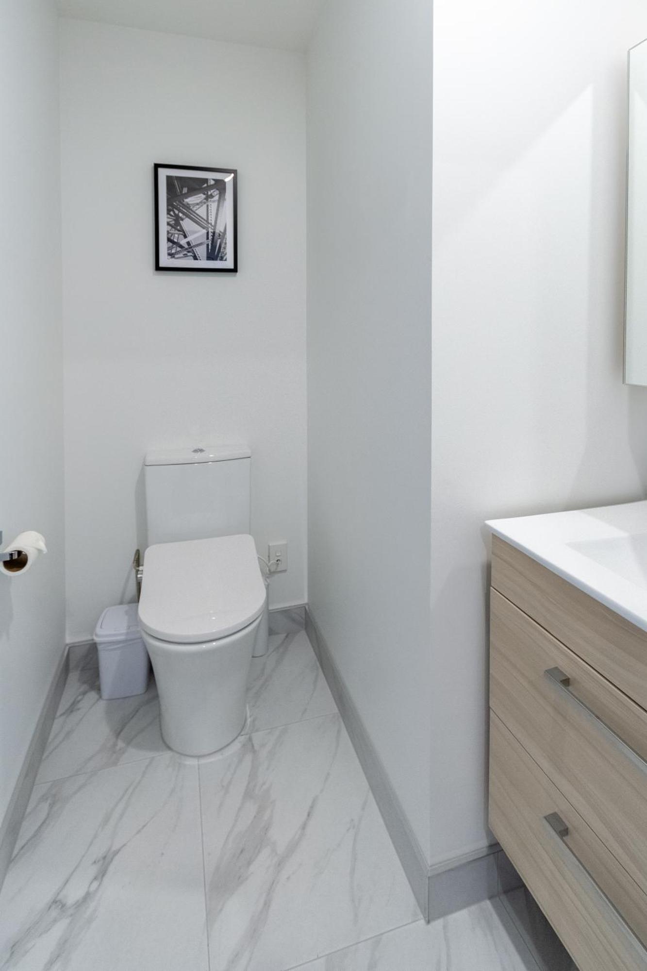 Designer Detailing In The Cbd: 2 Bed 2.5 Bath Christchurch