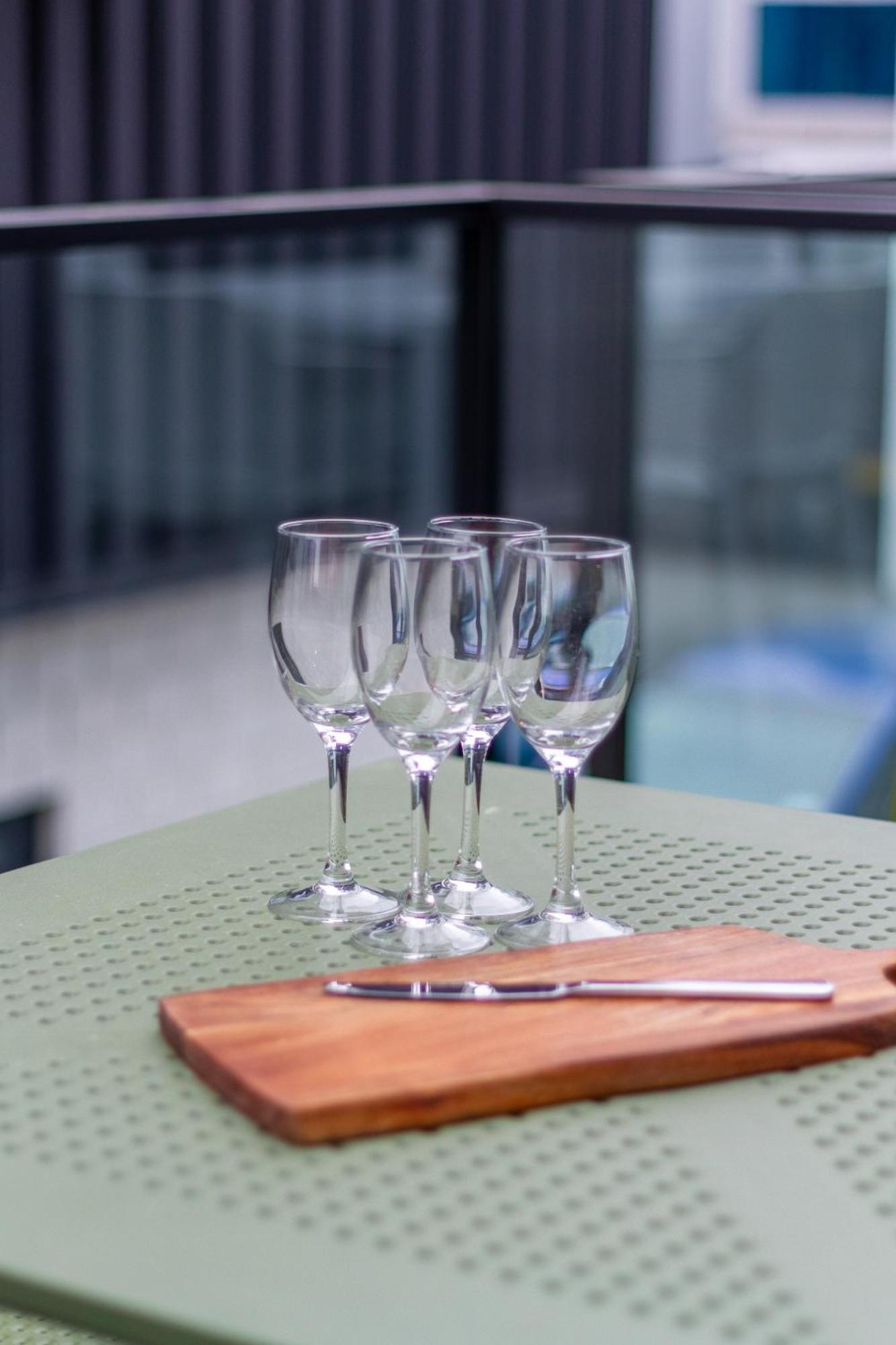 Designer Detailing In The Cbd: 2 Bed 2.5 Bath
