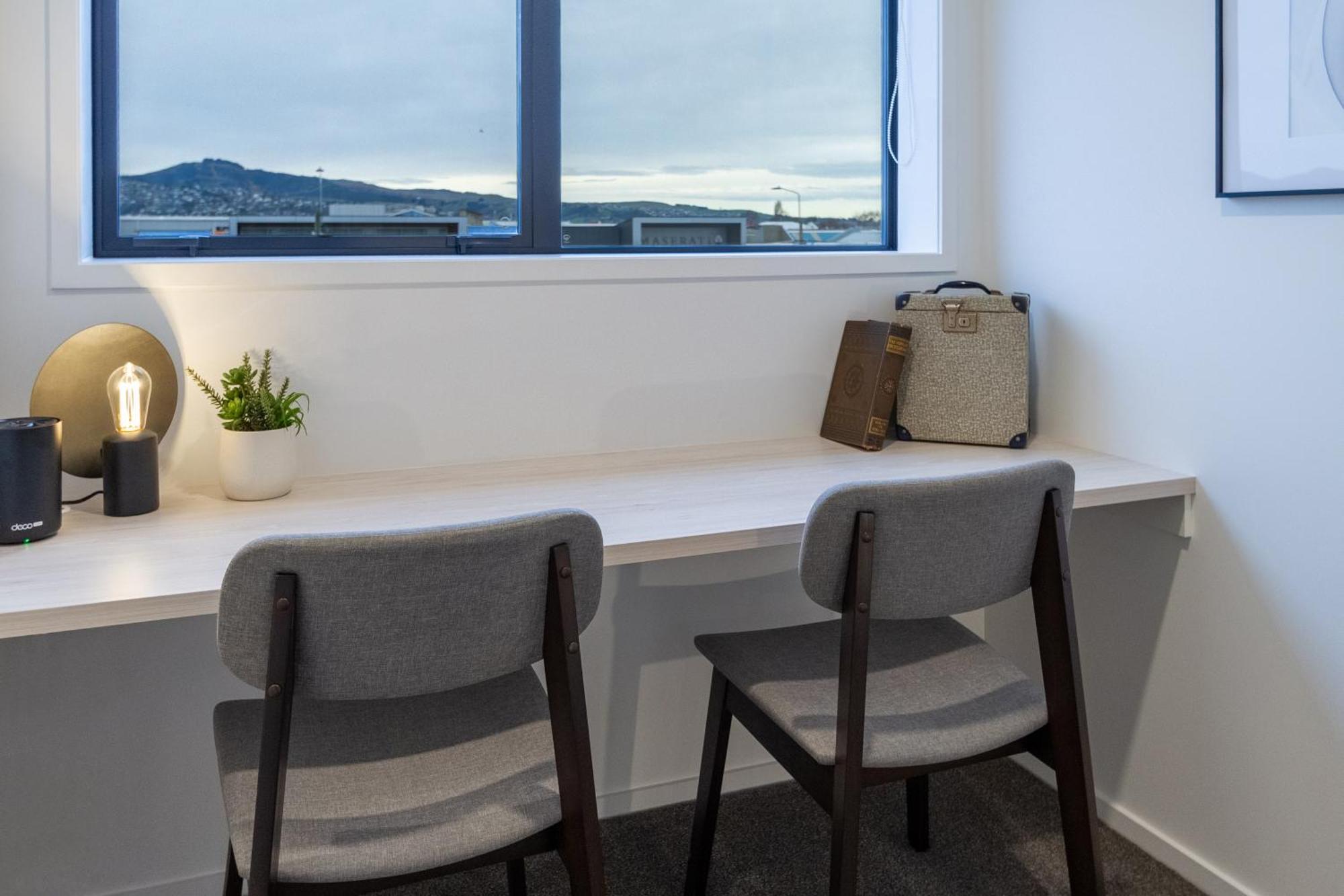 Apartment Designer Detailing In The Cbd: 2 Bed 2.5 Bath