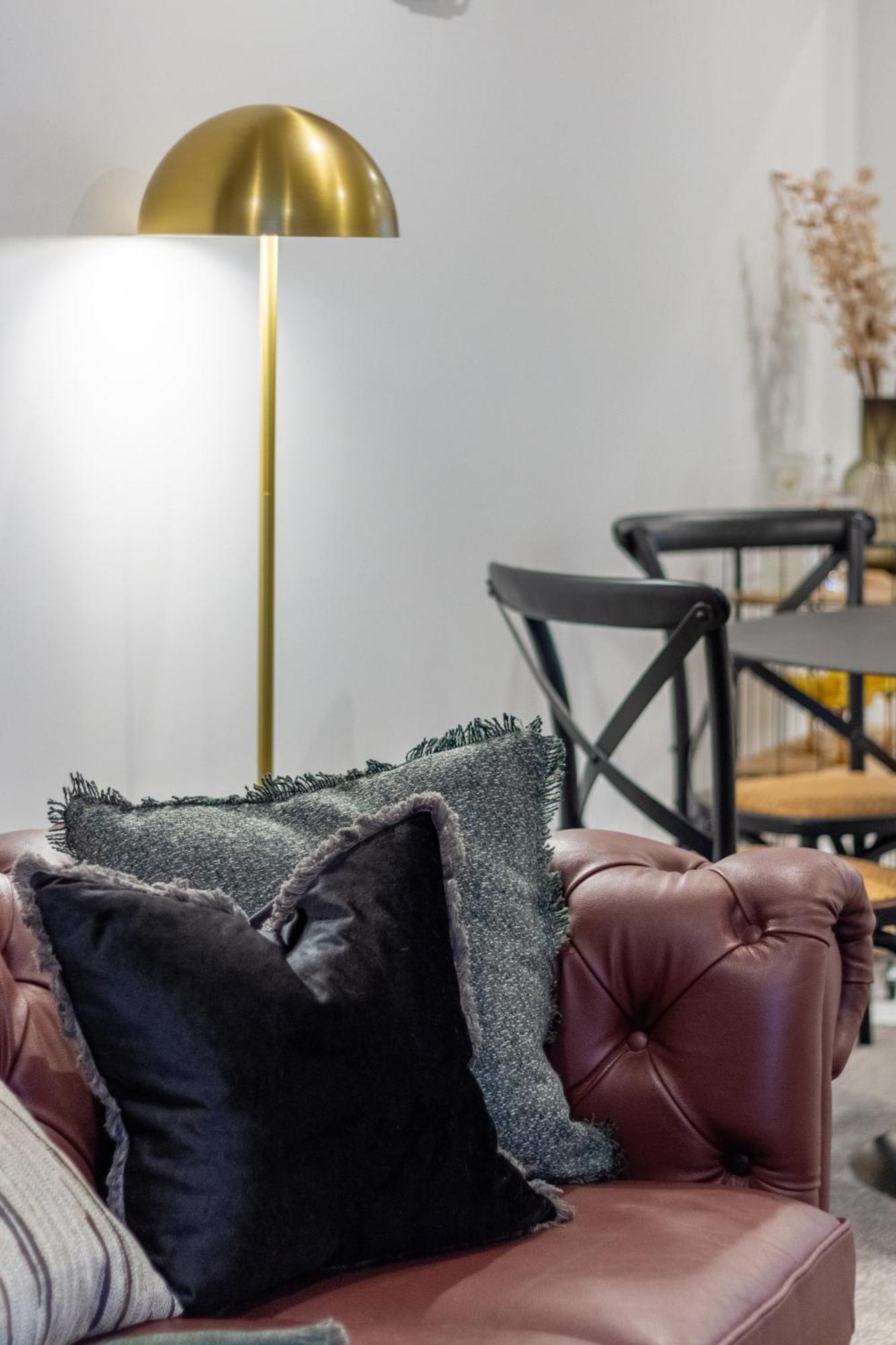 Apartment Designer Detailing In The Cbd: 2 Bed 2.5 Bath *