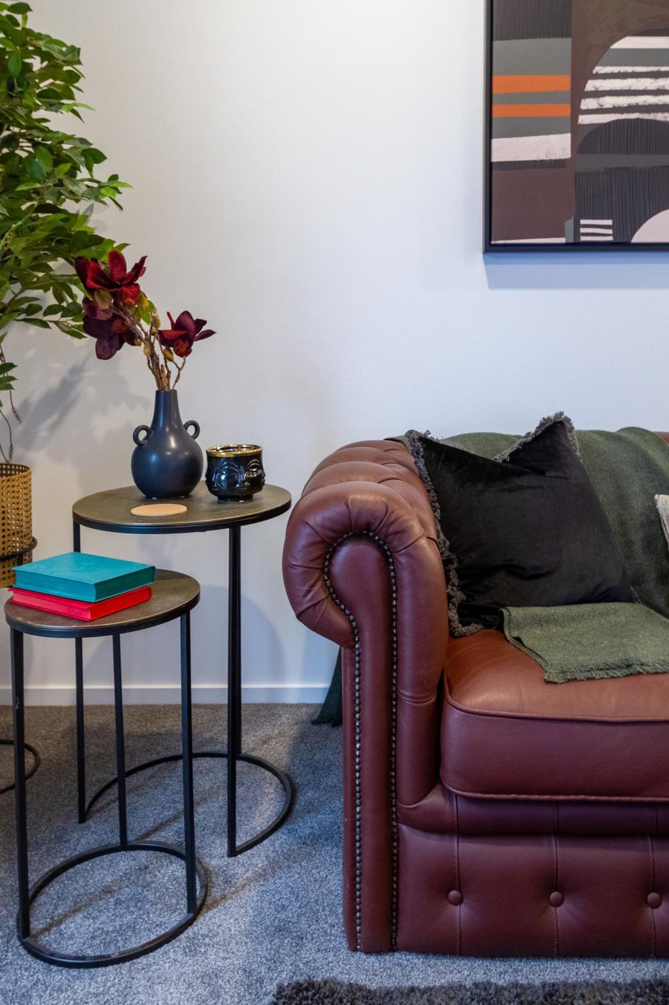 Apartment Designer Detailing In The Cbd: 2 Bed 2.5 Bath Christchurch