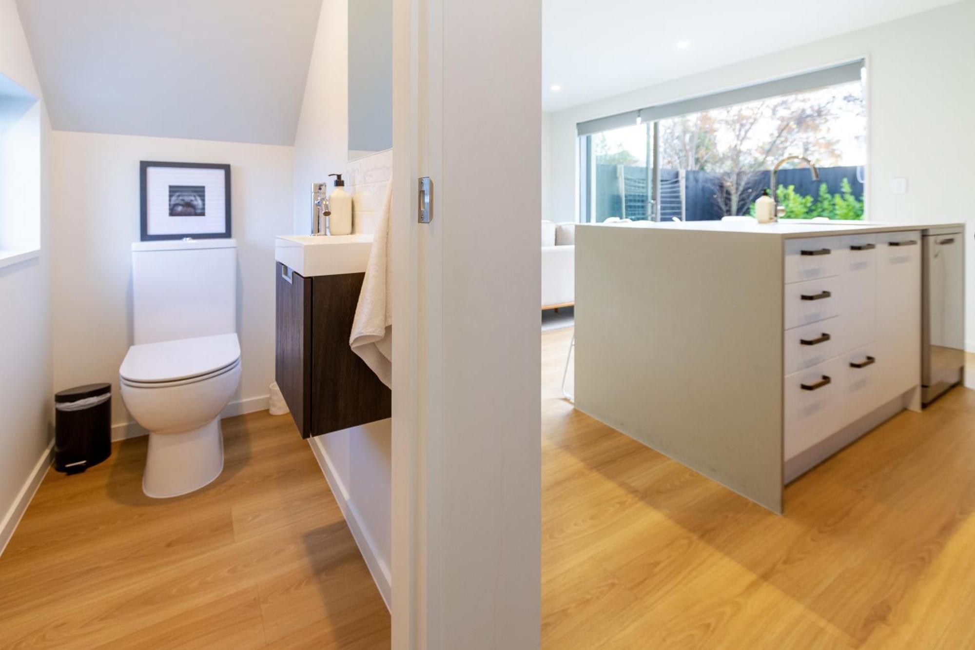 Family Friendly 2 Bedroom, St Albans Apartment Christchurch