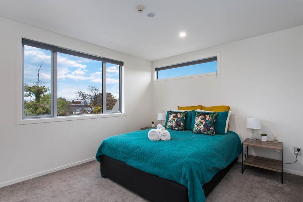 Walking Distance Cbd 2 Bdrms Secure Park Apartment *