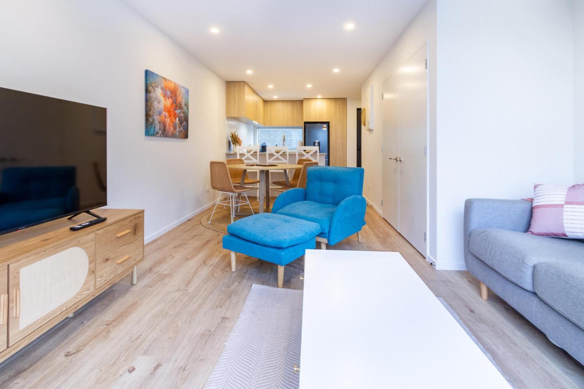 Modern 2 Bed 2 Bath Opposite Hagley Park Christchurch