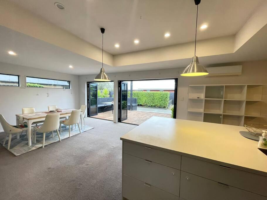 Spacious 4 Bed Family *