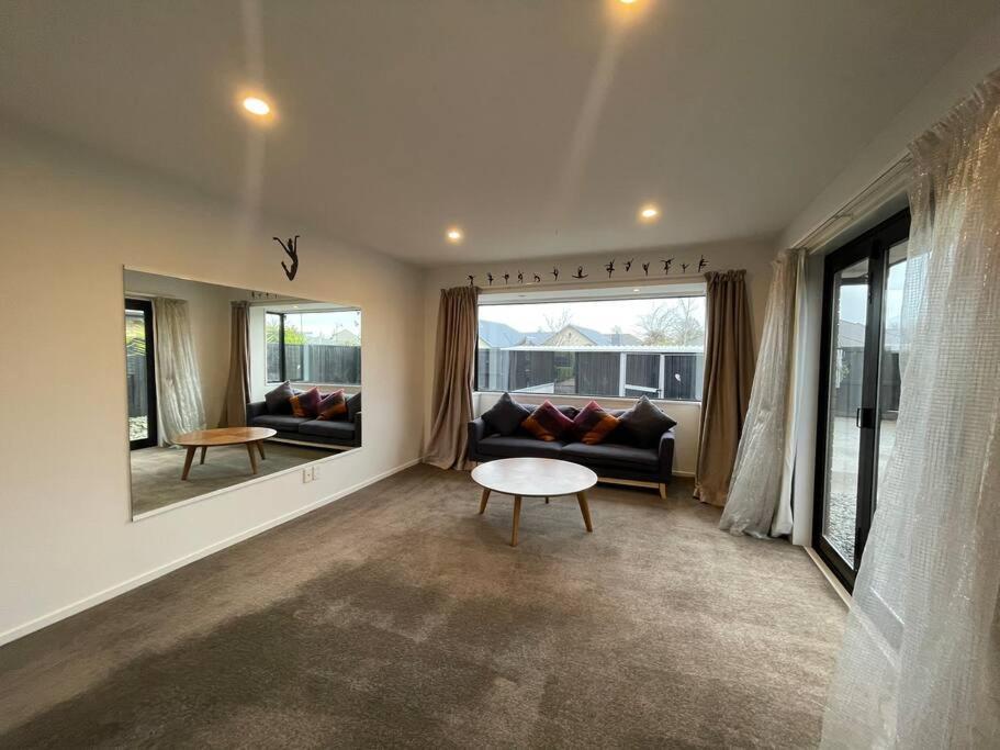 Spacious 4 Bed Family *