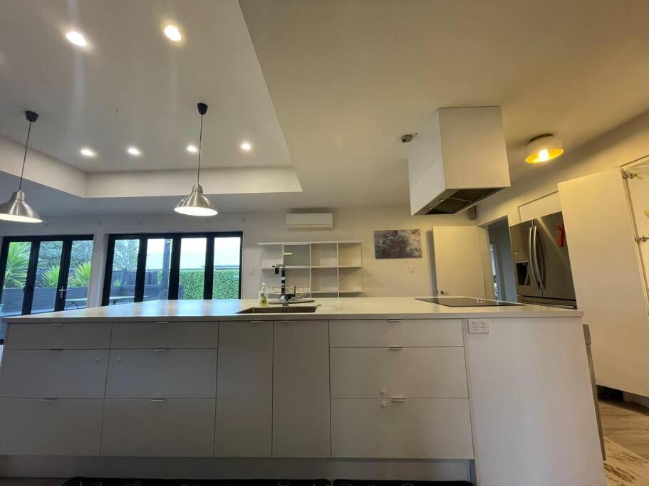 Spacious 4 Bed Family Holiday home