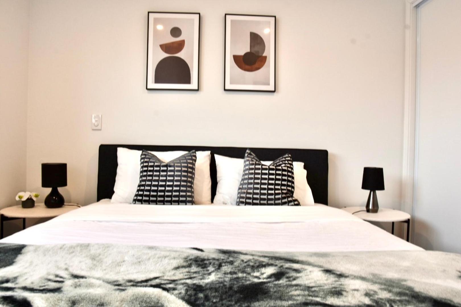 Apartment Close To Arena And One Kilometer From Railway Station Onsite Ev Car Park *