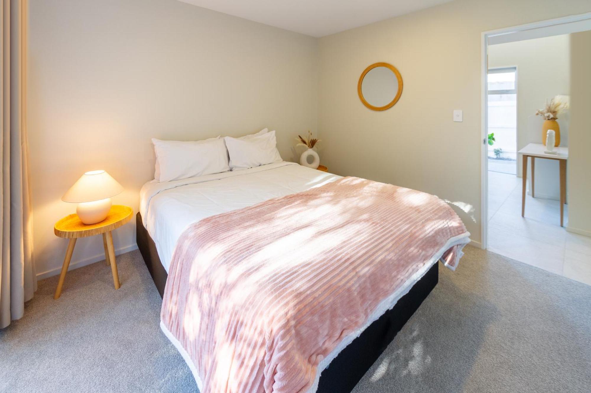 Luxury Beachside Living Elegant 3-bedroom Haven