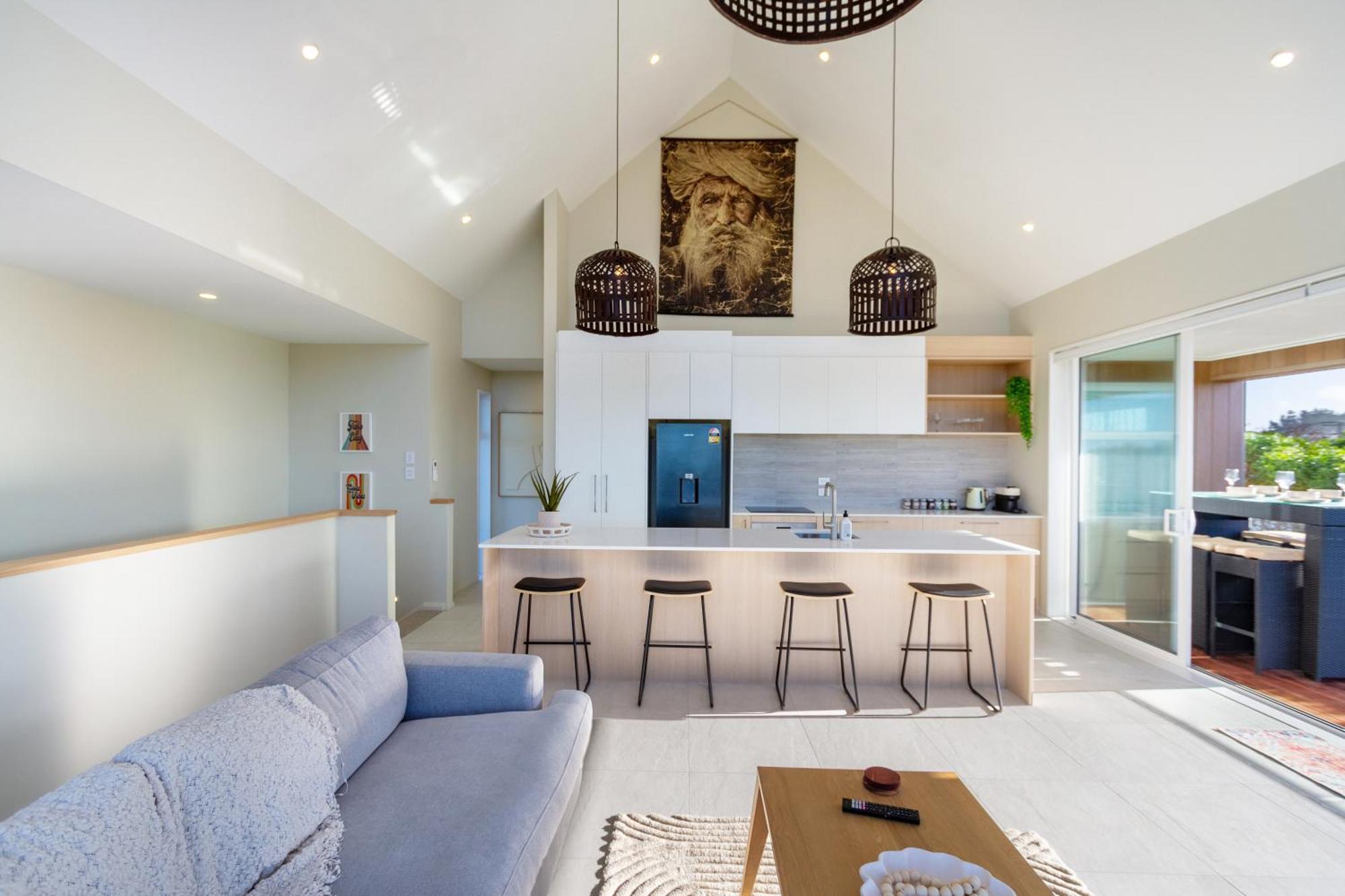 Luxury Beachside Living Elegant 3-bedroom Haven
